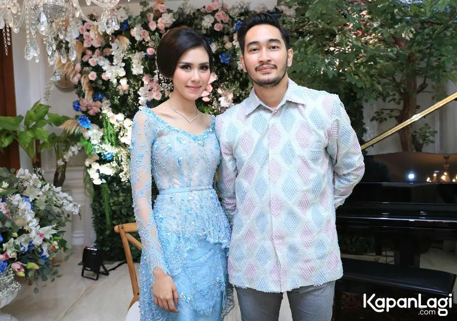 Syahnaz Sadiqah & Jeje Govinda resmi lamaran. Selamat! © KapanLagi.com/Agus Apriyanto