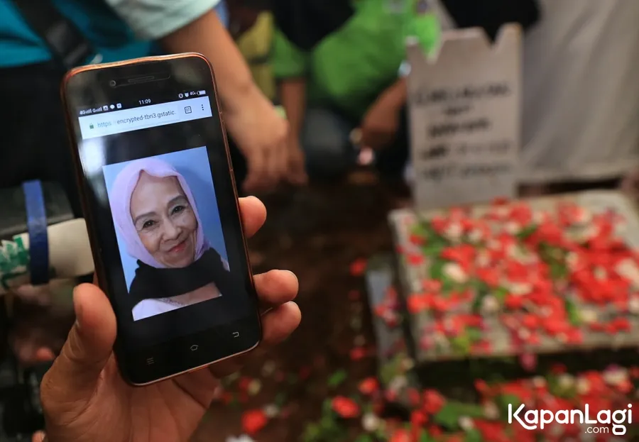 Adik Ipar ceritakan kehidupan susah Laela Sari meski seorang seleb senior. © KapanLagi.com/Agus Apriyanto