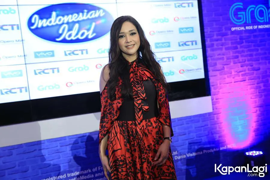 Maia Estianty menerima kritikan soal produk snack yang dirilisnya. © KapanLagi.com/Agus Apriyanto