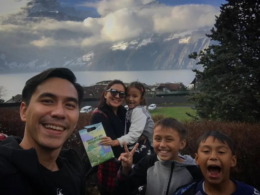 Darius dan keluarga, harmonis selalu! / Credit: @darius_sinathrya