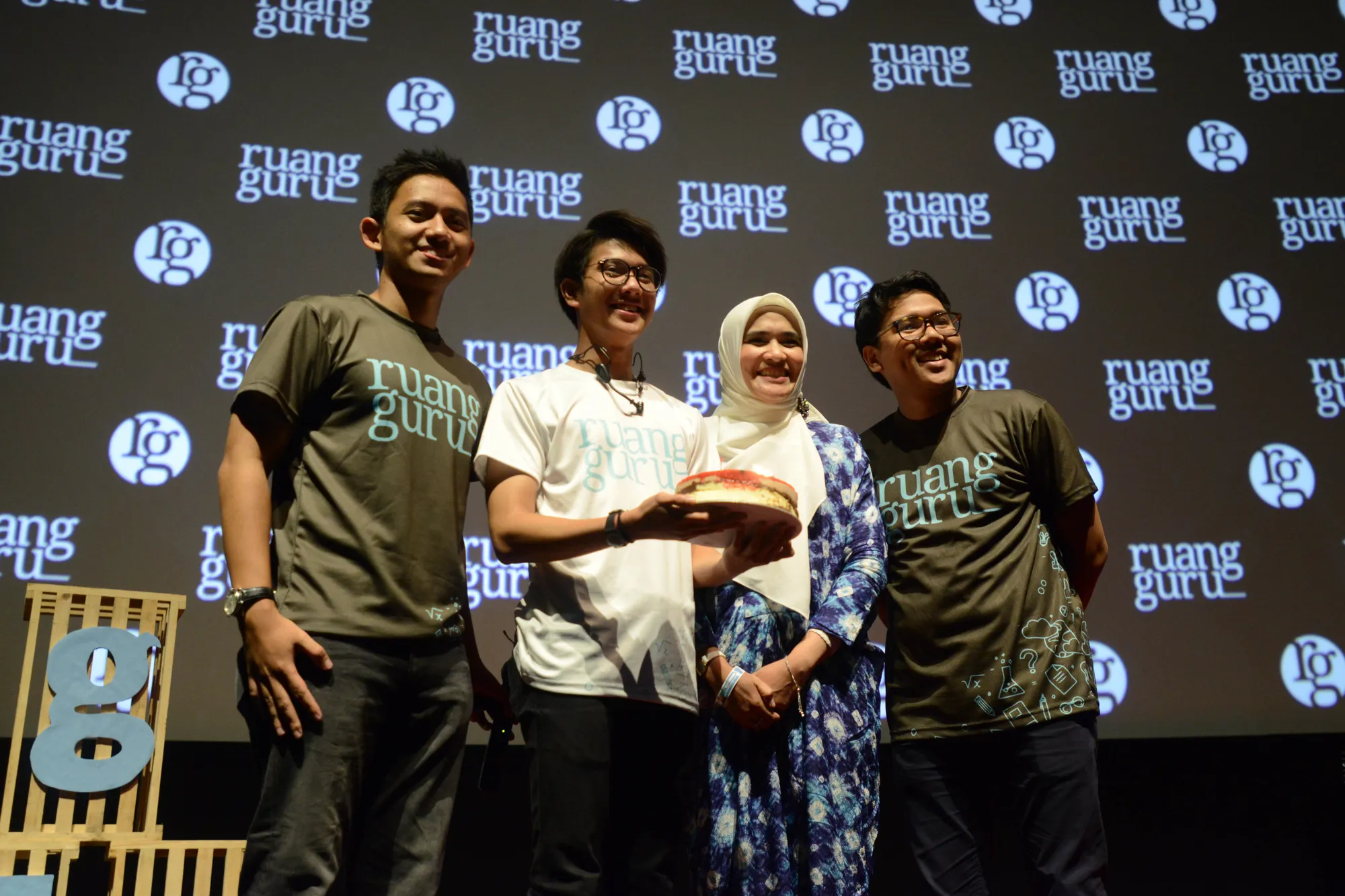 Melalui Ruang Guru, Iqbaal berharap bisa memotivasi dan menginspirasi generasi muda © KapanLagi.com/Bayu Herdianto