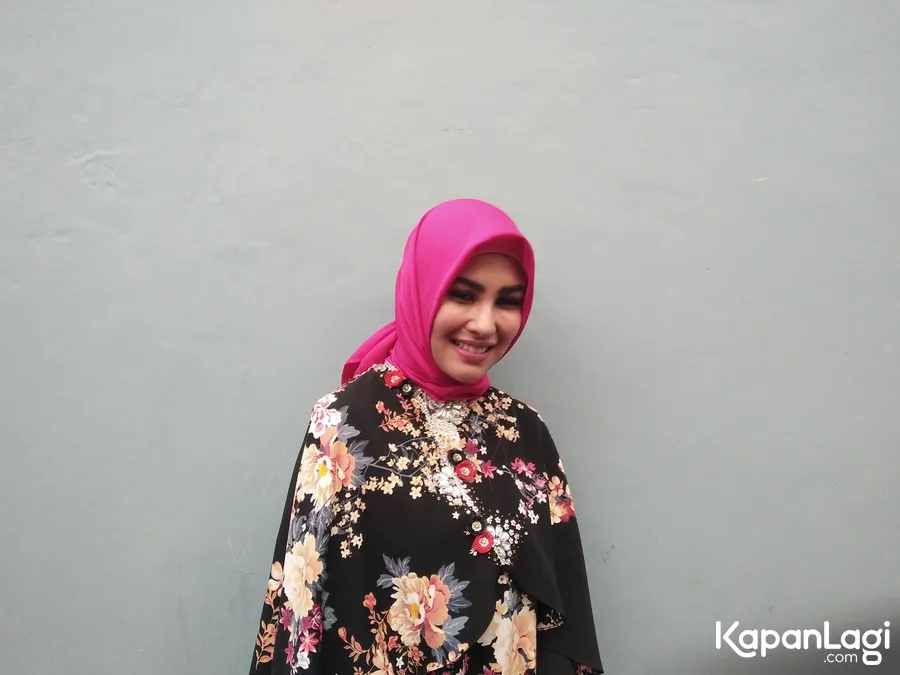 Kartika Putri membantah kabar pernikahannya dengan Habib Usman Bin Yahya. © KapanLagi.com/Nuzulur Rakhmah