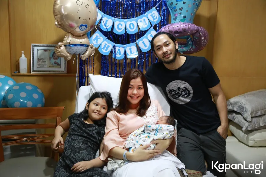 Uki NOAH dan Metha Yunatria menjelaskan arti nama sang buah hati. Credit: KapanLagi.com/Akbar Prabowo Triyuwono