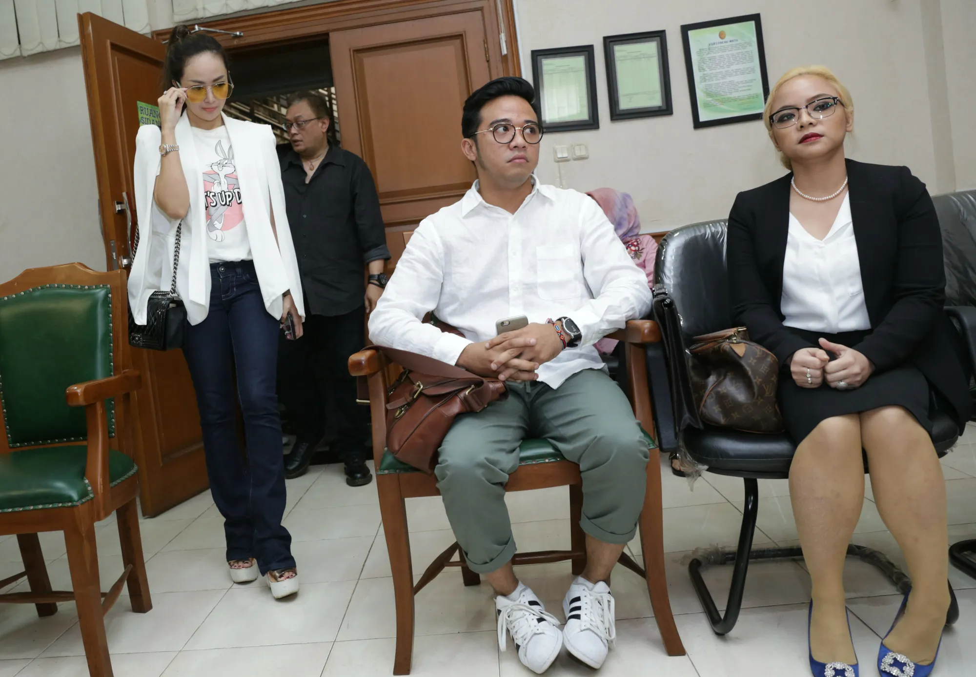 Cinta Ratu enggan berkomentar banyak mengenai hasil sidang perceraian pertamanya © KapanLagi.com/Agus Apriyanto