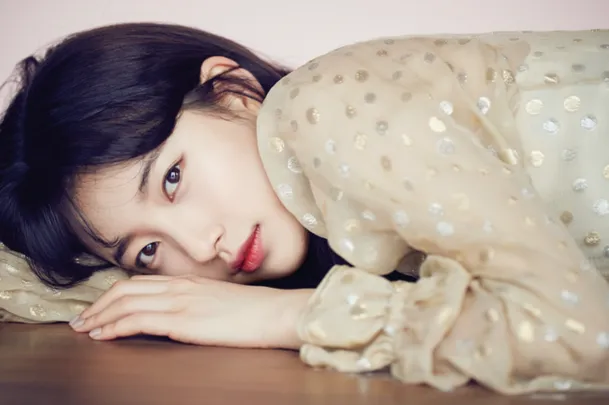 Belum genap 24 tahun, Suzy lebih memilih menunjukkan sisi dirinya yang dewasa. © Marie Claire