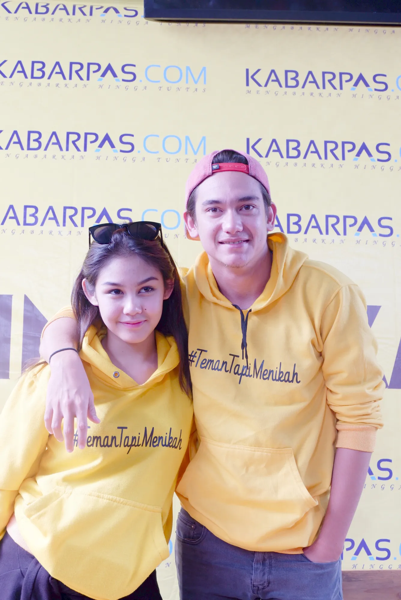 Meski singkat, namun kedatangan Adipati dan Vanesha sudah membuat fans di Malang gembira ©KapanLagi.com/Wulan Noviarina