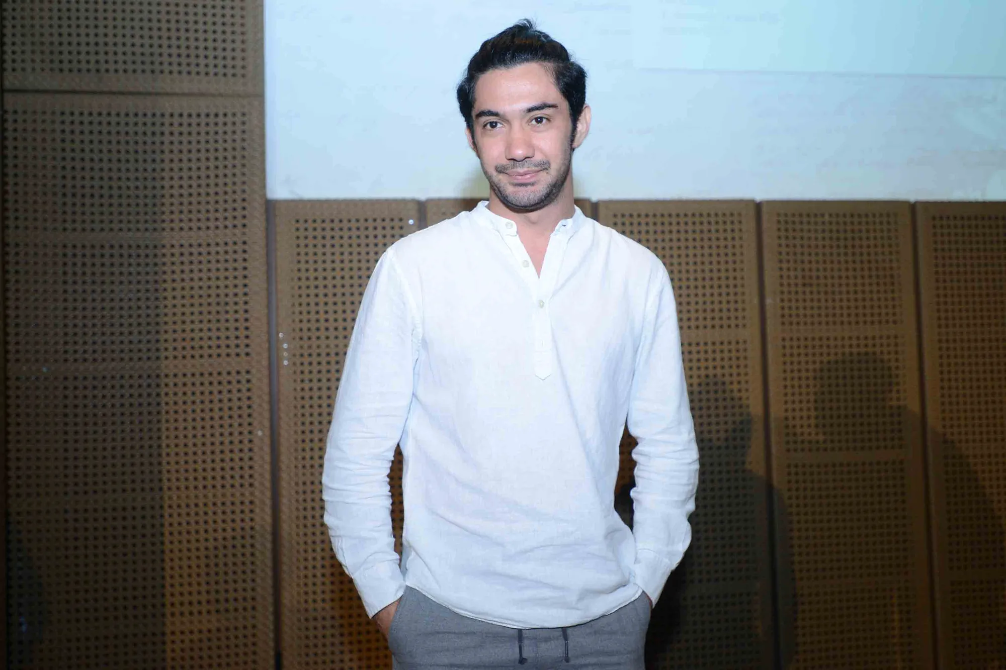 Reza Rahadian selalu sediakan waktu untuk berkonsultasi tentang tawaran film yang diterima Yura Yunita © KapanLagi.com/Bayu Herdianto