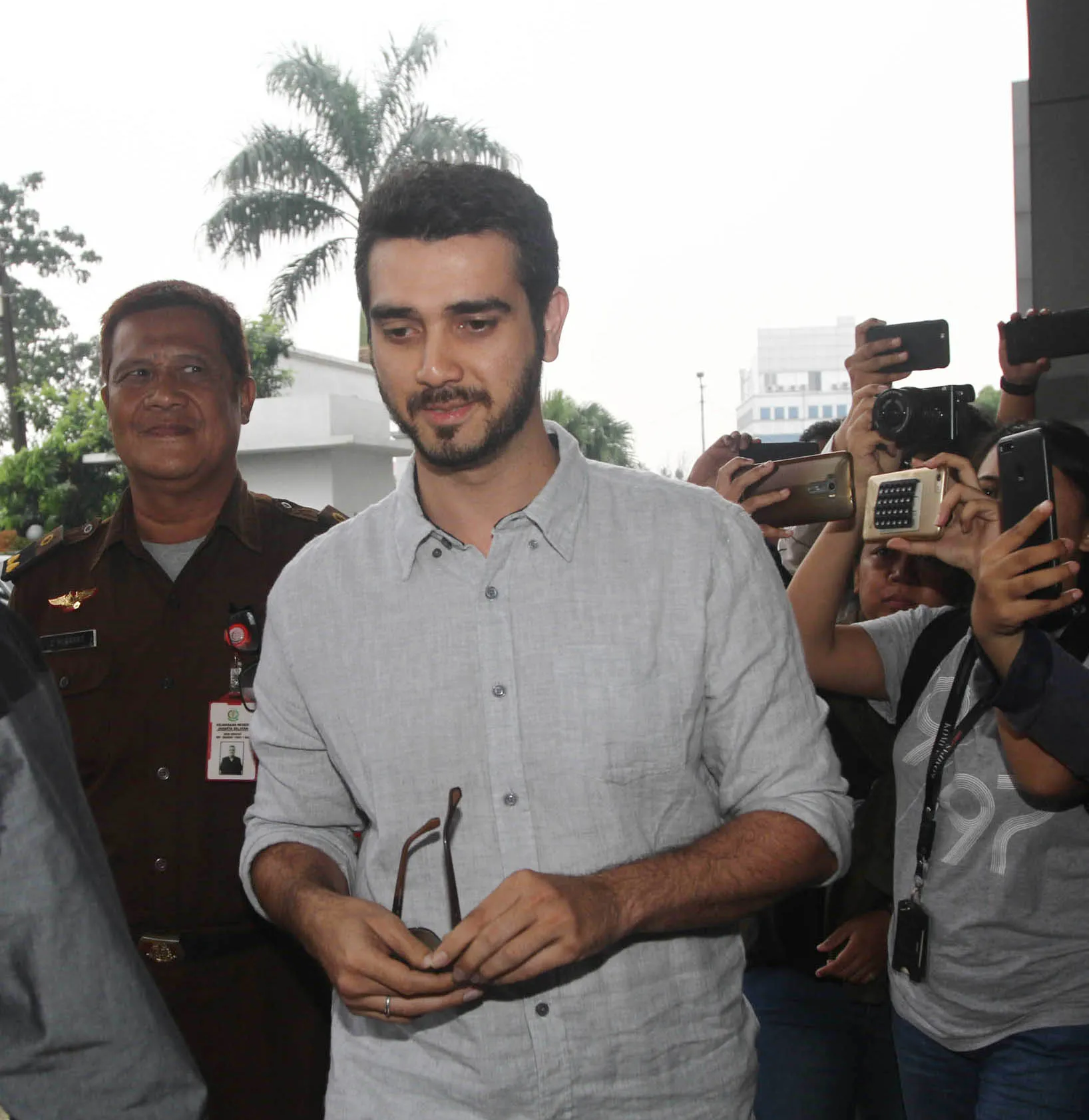 Sidang Fachri Albar akan ditunda sampai 28 Juni 2018 mendatang © KapanLagi.com/Muhammad Akrom Sukarya