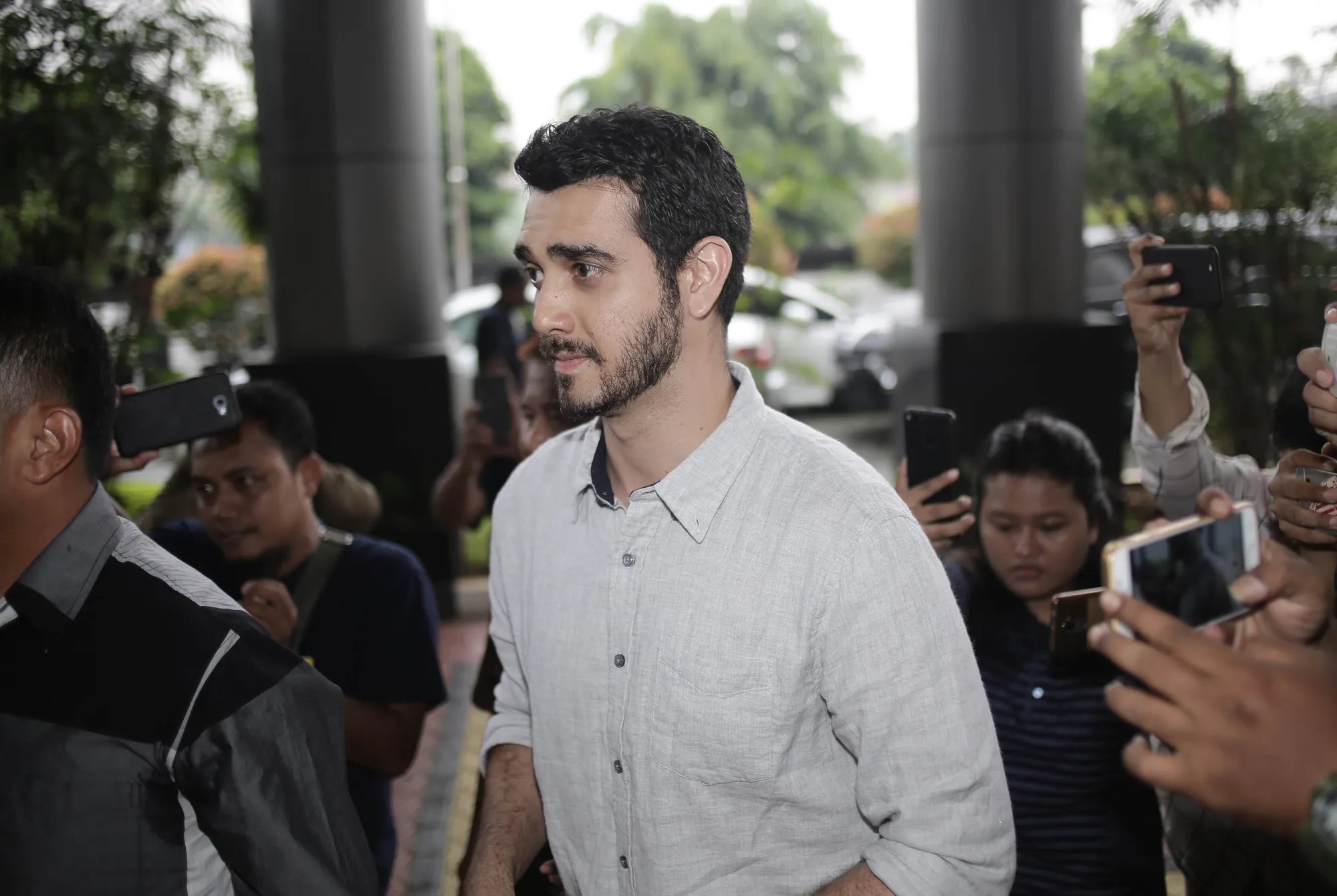 Fachri Albar minta keringanan untuk tuntutan masa rehabilitasinya © KapanLagi.com/Muhammad Akrom Sukarya