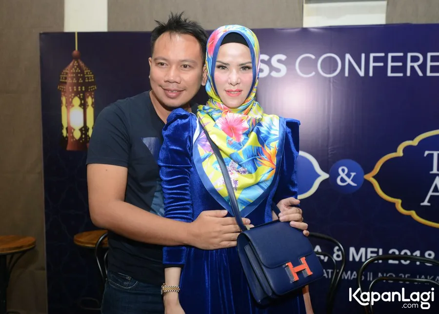 Angel Lelga tepis soal talak yang ditujukan kepada Vicky Prasetyo. © KapanLagi.com/Bayu Herdianto