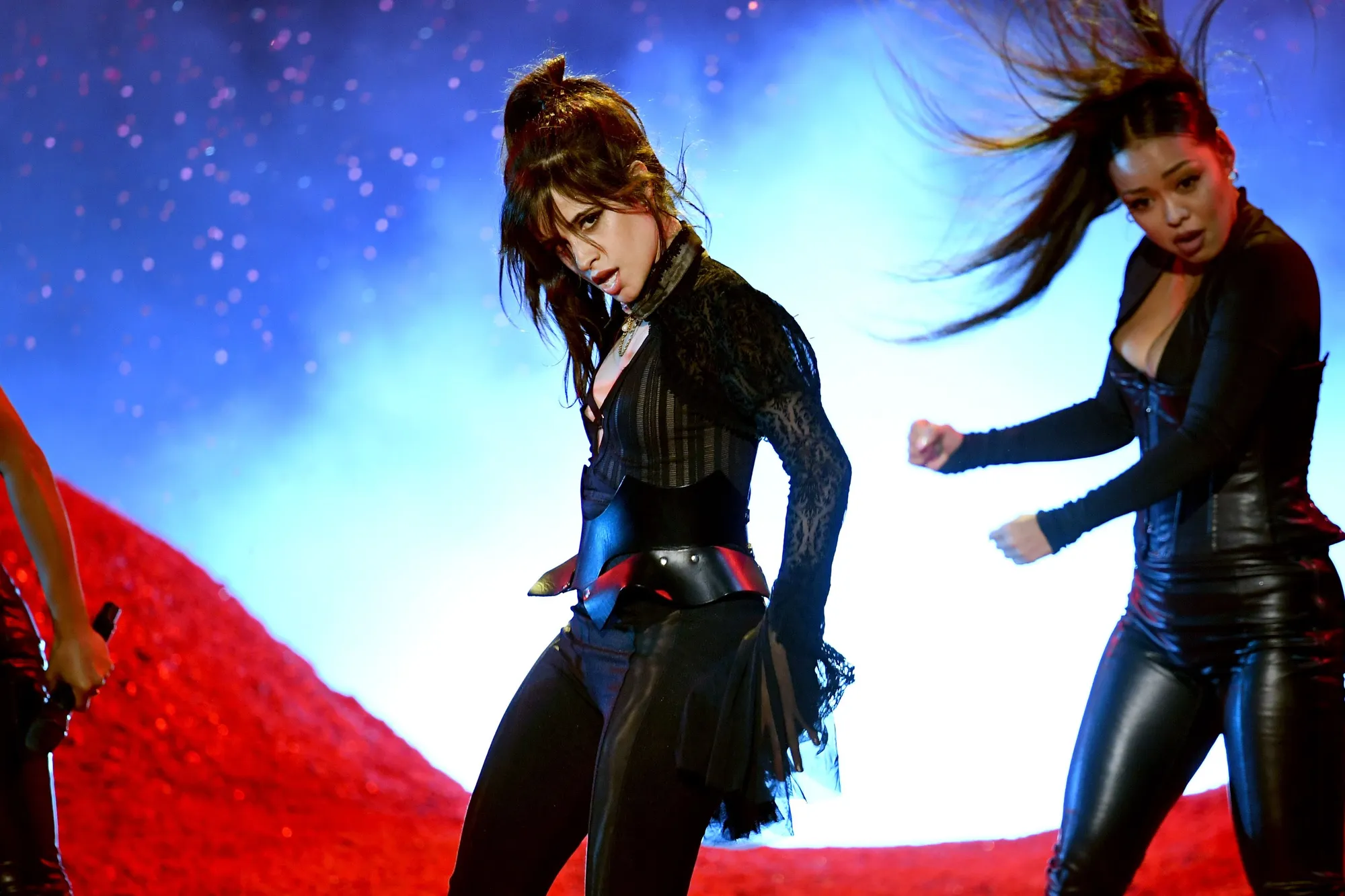 Camila Cabello sebut Taylor Swift telah membantunya setelah momen ia keluar dari Fifth Harmony © AFP