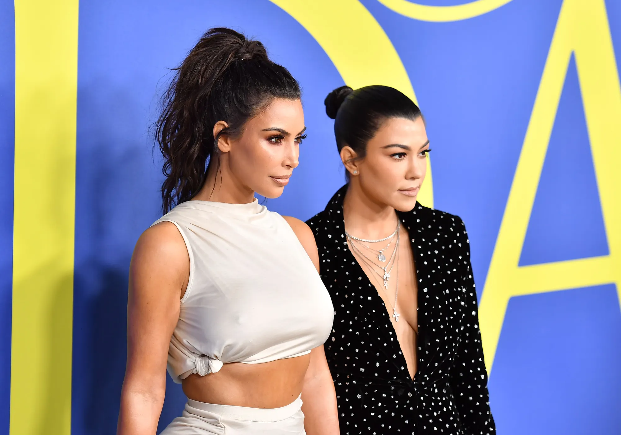 Nyinyirin Kourtney Karena Gak Punya Bisnis