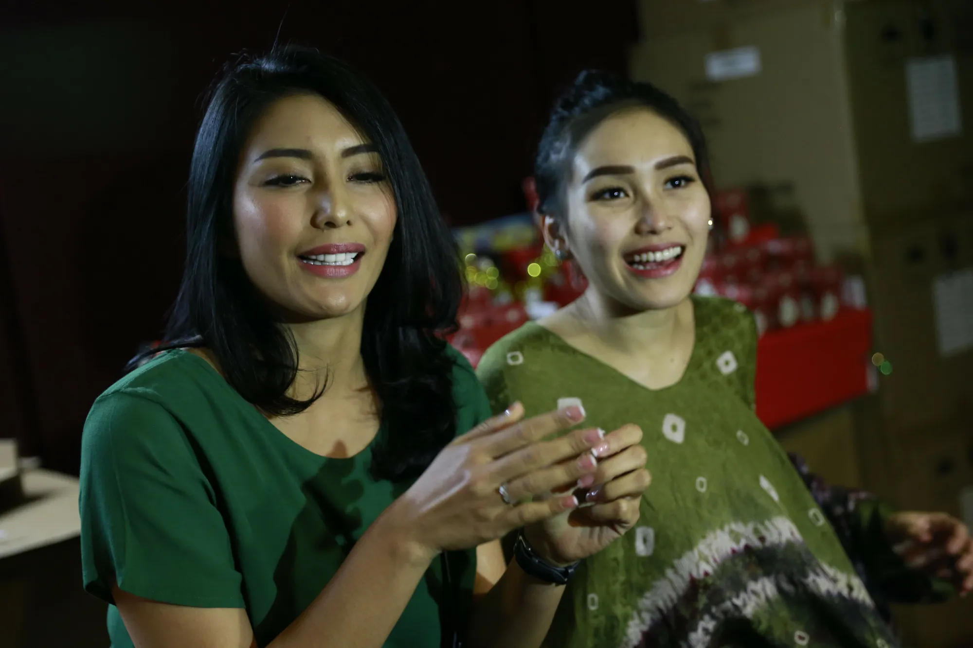 Tyas Mirasih salut dan beri apresiasi atas kerja keras Ayu Ting Ting di film 'Dimsum Martabak' © KapanLagi.com/Agus Apriyanto