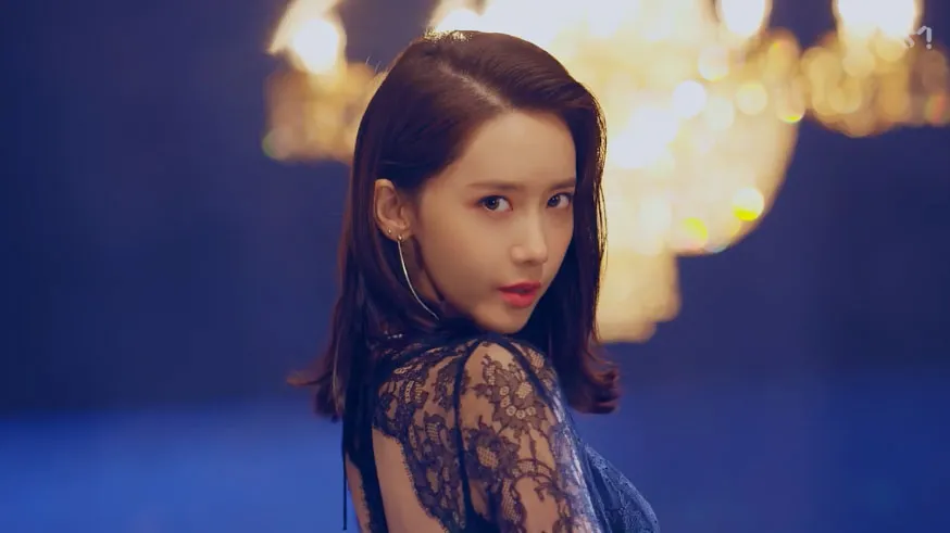 Yoona Sang Center dan Visual