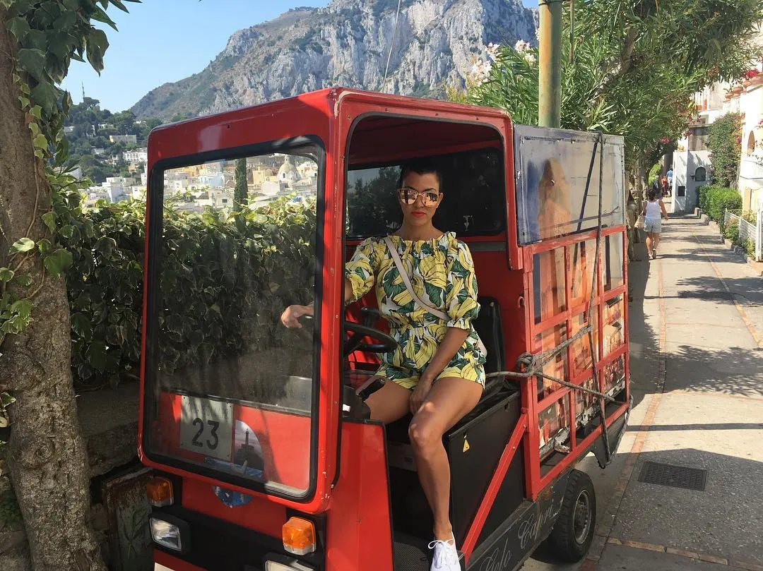 Nyinyiran Penampilan Kourtney