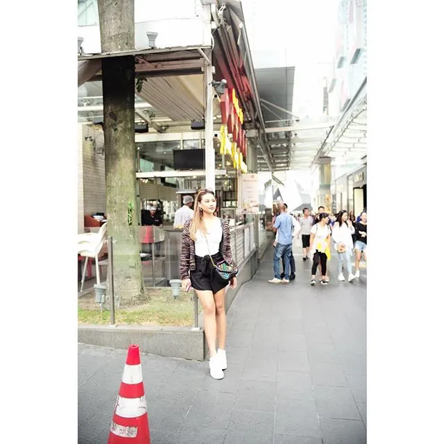 Credit: instagram.com/aurelie.hermansyah