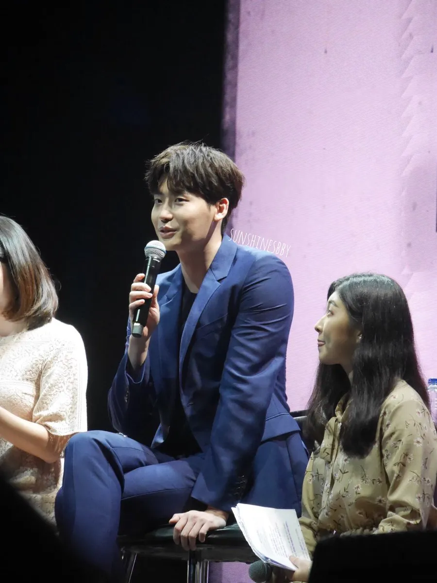 Lee Jong Suk © sunshinesbby