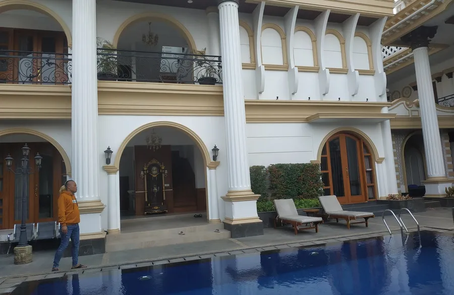 Rumah Sule © KapanLagi.com/Fikri Alfi Rosyadi 