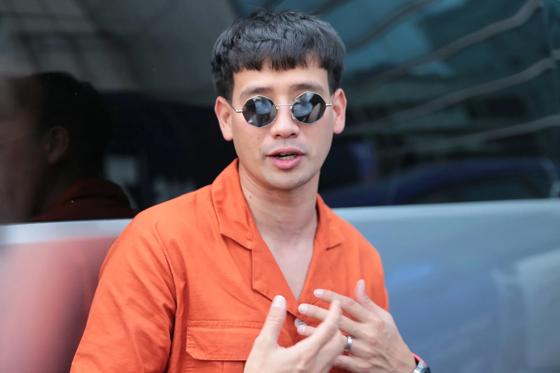 Uta menjadi tukang parkir, Tarra Budiman tidak percaya © KapanLagi.com/Adrian Utama Putra