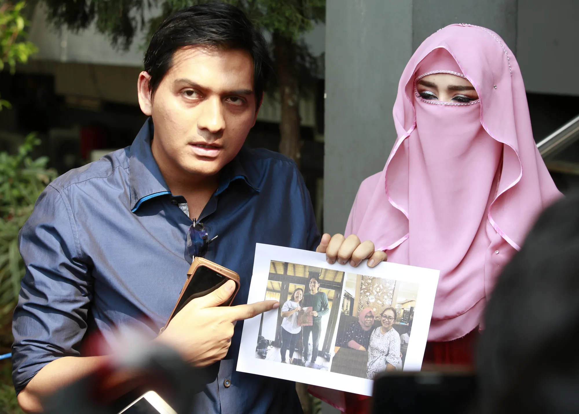 Lucky Hakim dan Tiara Dewi cari pelaku penipuan / Credit: KapanLagi - Akrom Sukarya