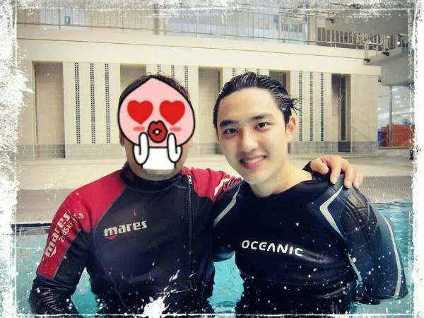 D.O. saat berlatih diving © Istimewa