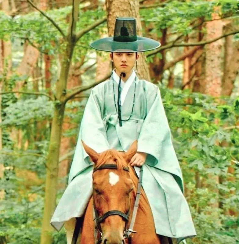 D.O. jadi pangeran yang jago berkuda © tvN