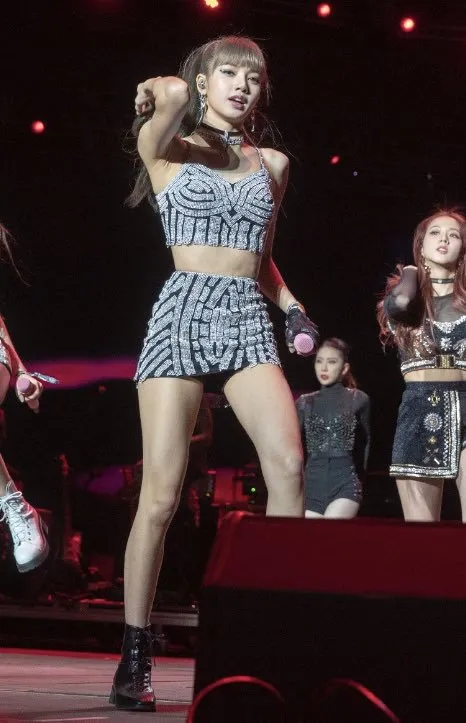 Outfit Unik