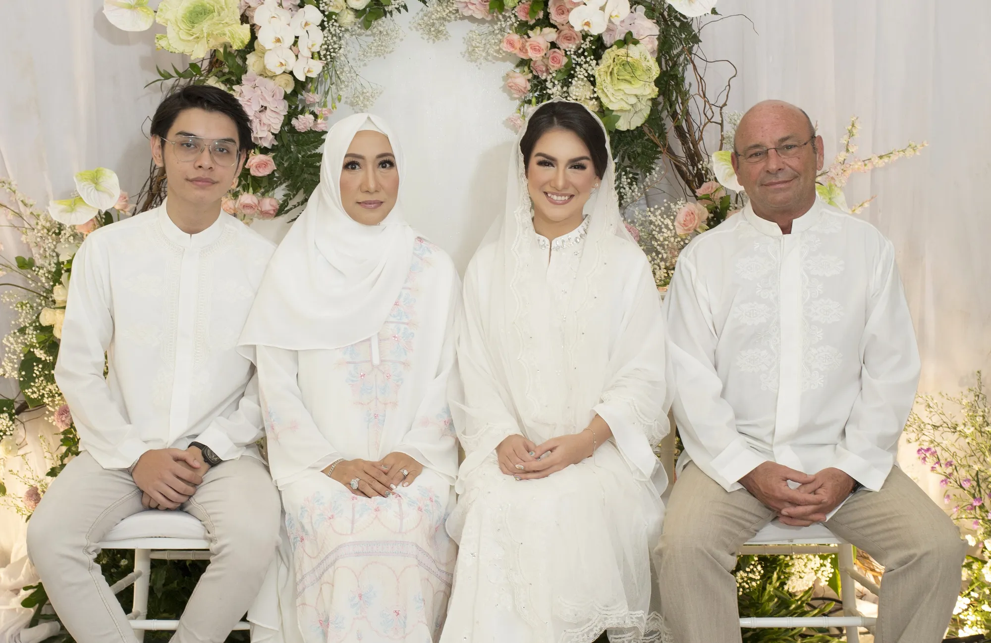 Irish Bella dan keluarga © KapanLagi.com/Nurwahyunan