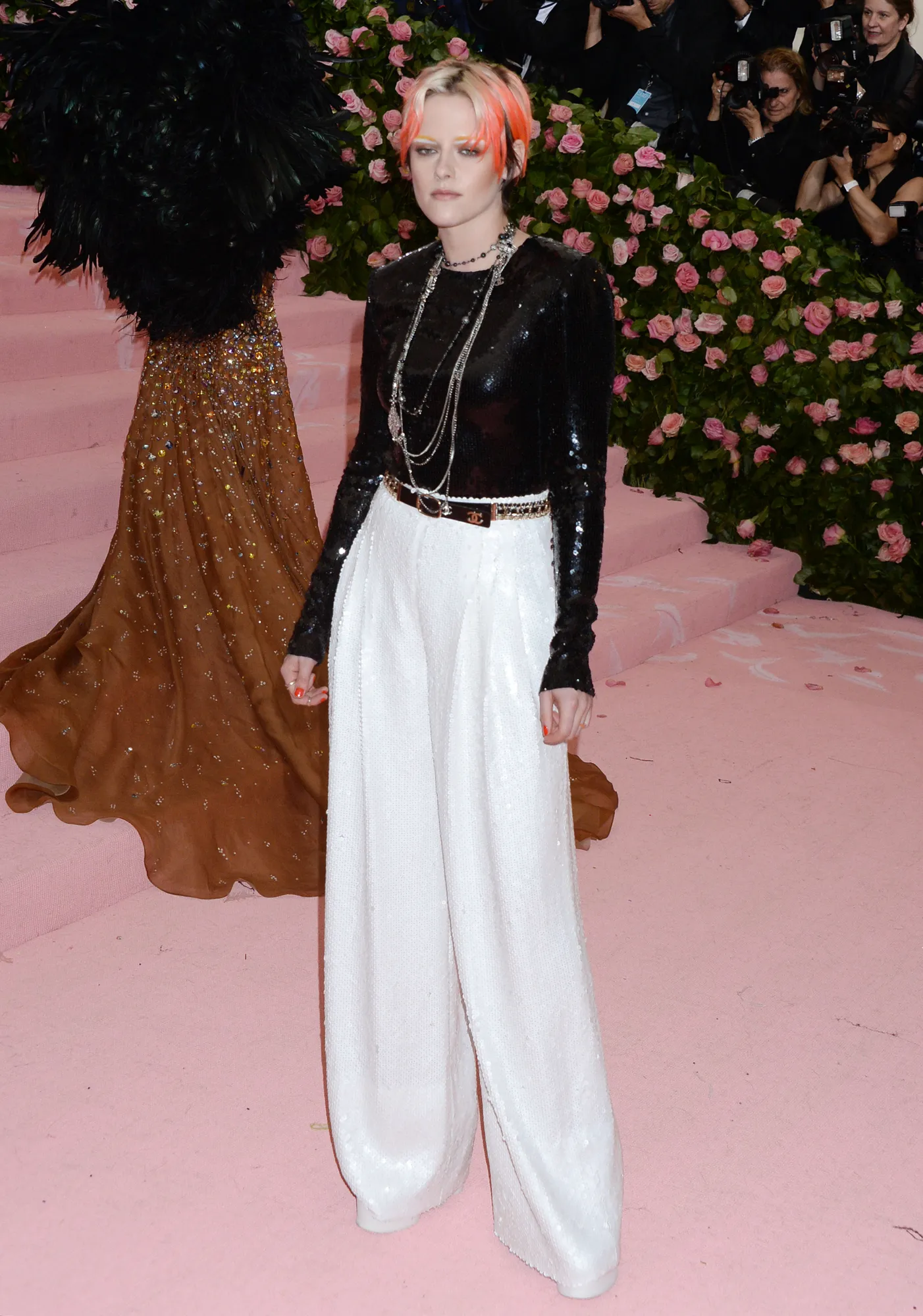 Monochrome jadi pilihan Kristen © Splashnews