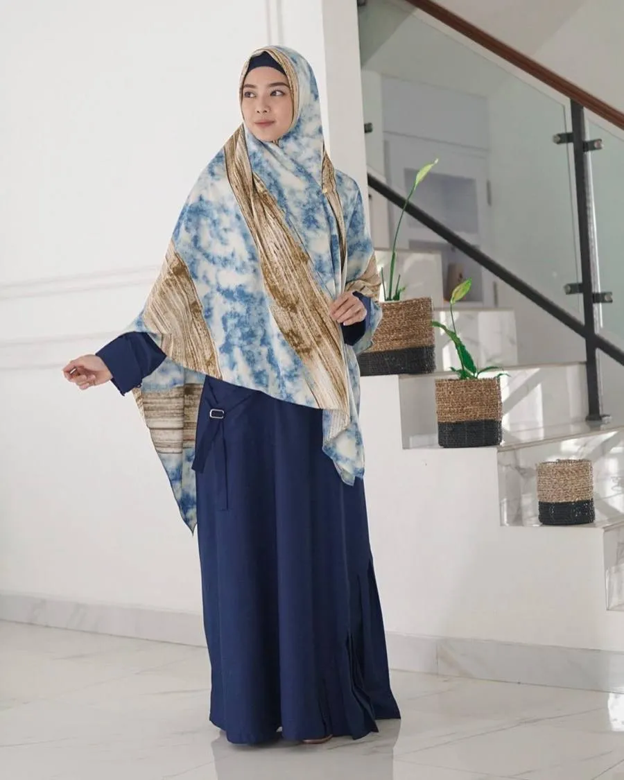 Tampilkan Gaya Anggun