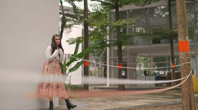 Video klip Stephanie Poetri (credit: Stephanie Poetri YouTube channel)