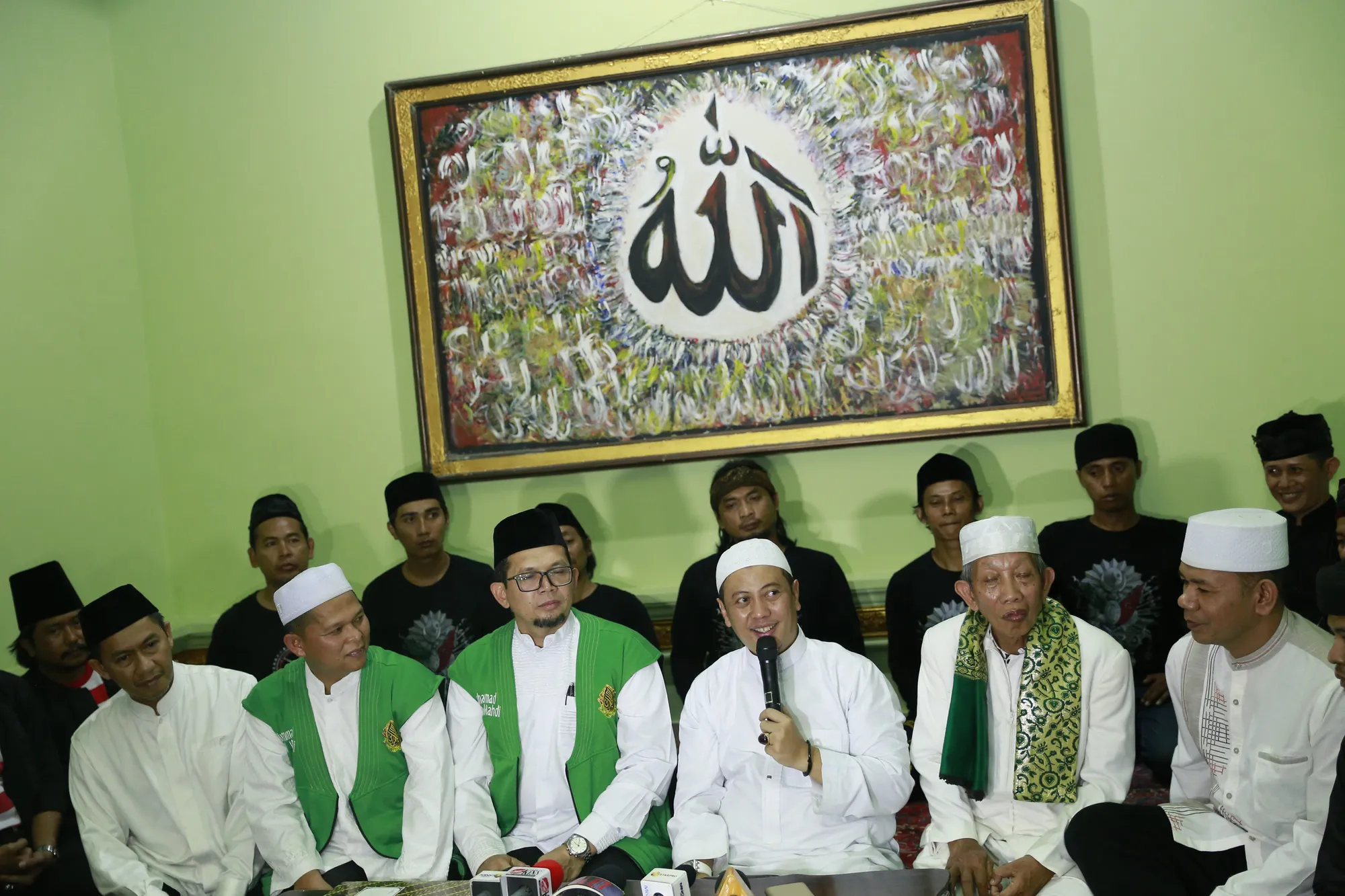 Penuh Pertimbangan
