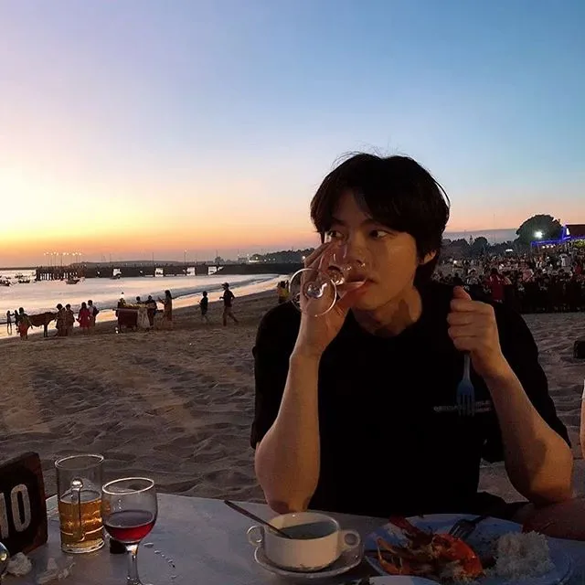 Ahn Jae Hyun © instagram.com/aagbanjh