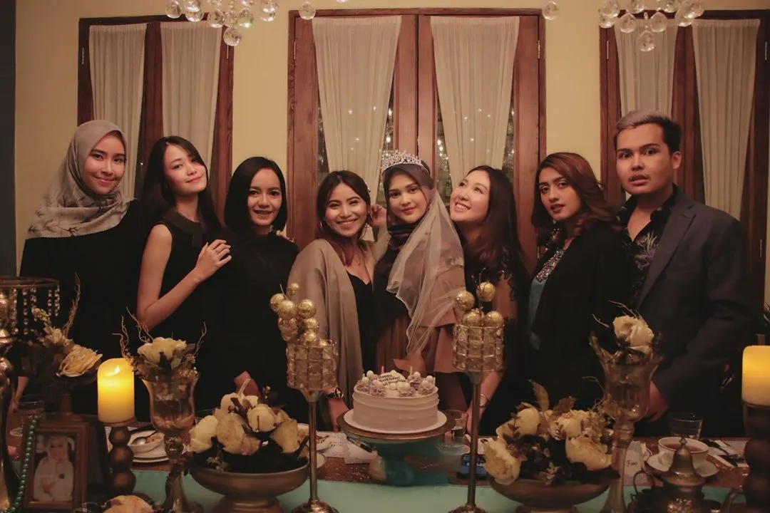 (credit: instagram.com/cutratumeyriska)