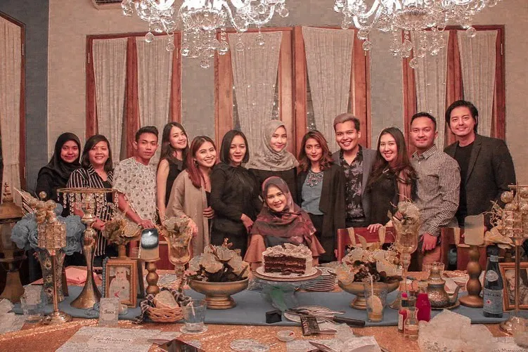 (credit: instagram.com/cutratumeyriska)