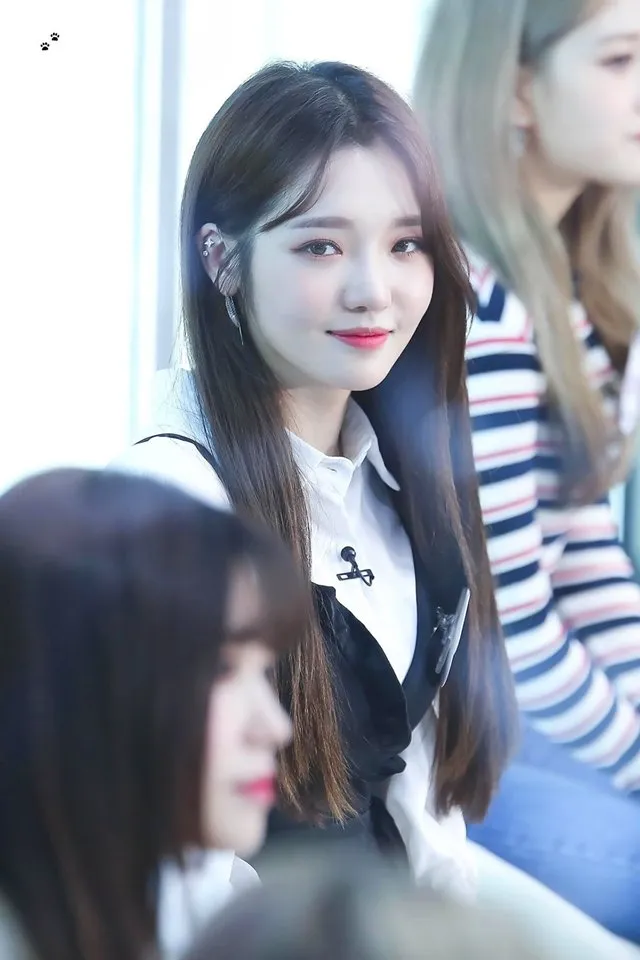 Jisun fromis_9