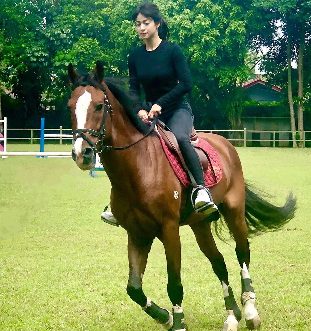 Karenina Sunny © .instagram.com/kerenina_sunny