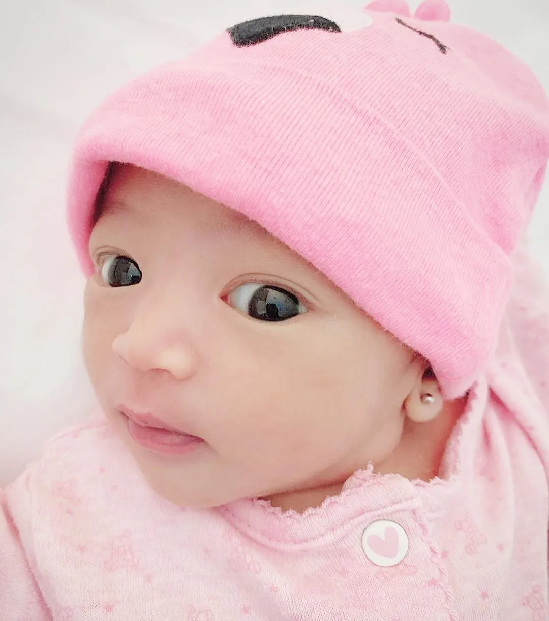 (credit: Instagram/@thaniaputrionsu)