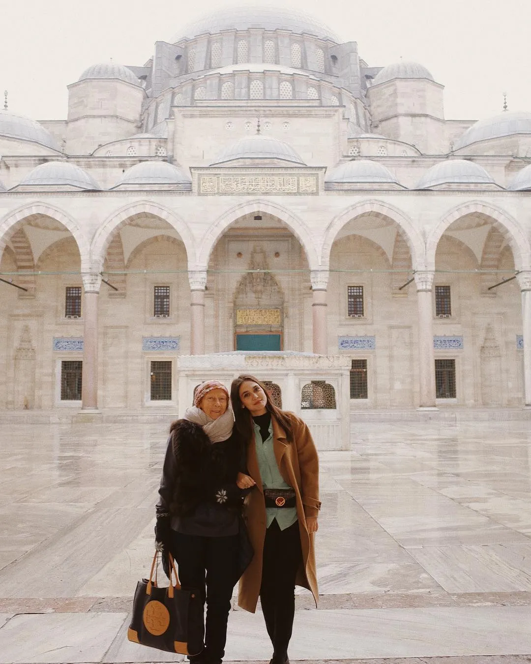 (credit: instagram.com/lunamaya)