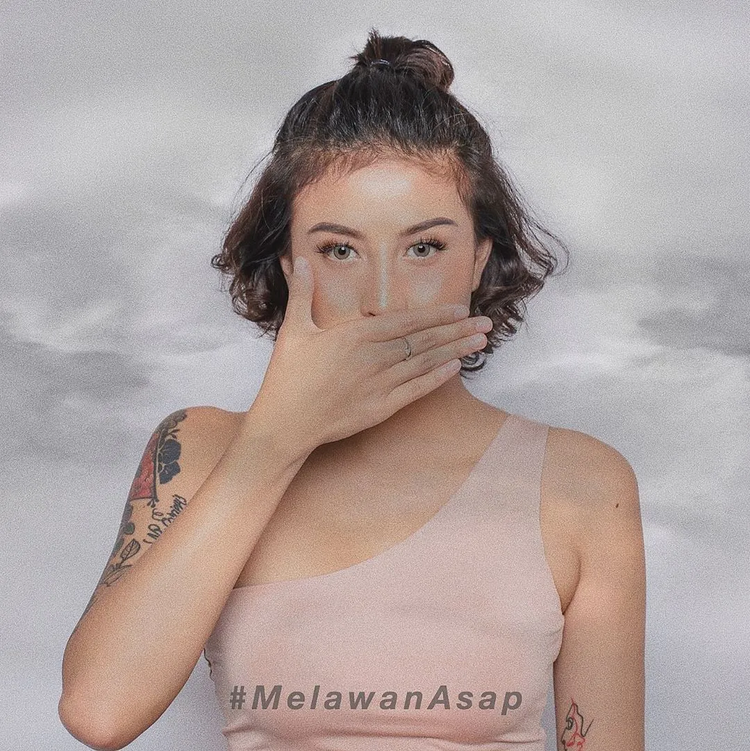 Awkarin © Instagram/awkarin