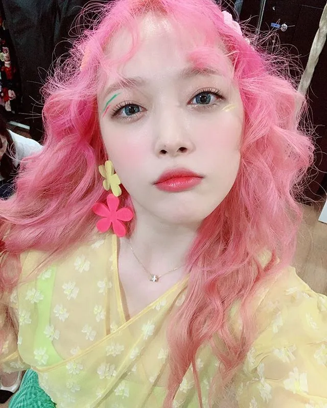 Sulli © Instagram.com/jelly_jilli