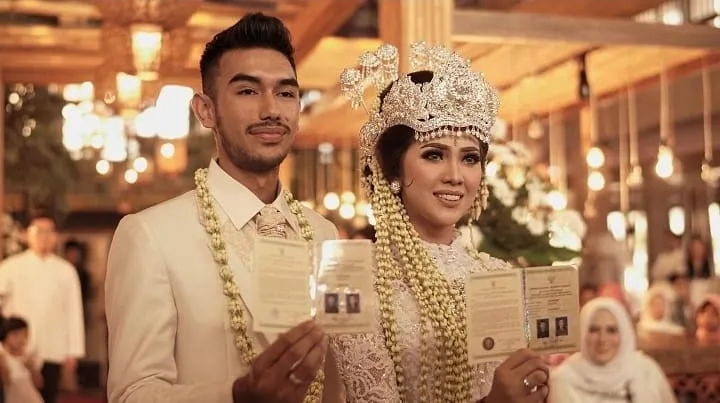 © instagram.com/rayanurfitrird