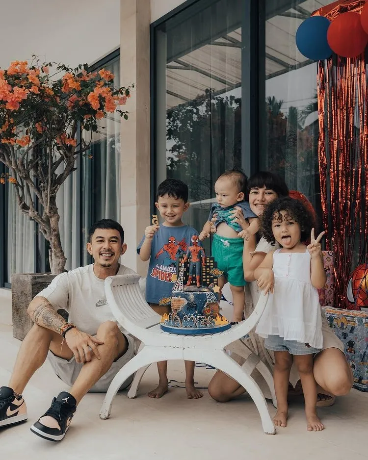 ©instagram/dahliachr