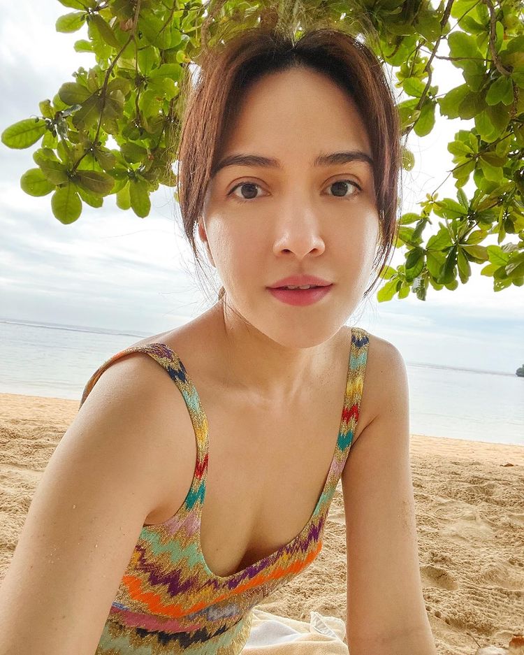 Dicibir Terlalu Kurus Potret Pesona Shandy Aulia Dalam Balutan Bikini Hot Mom Bikin Netizen