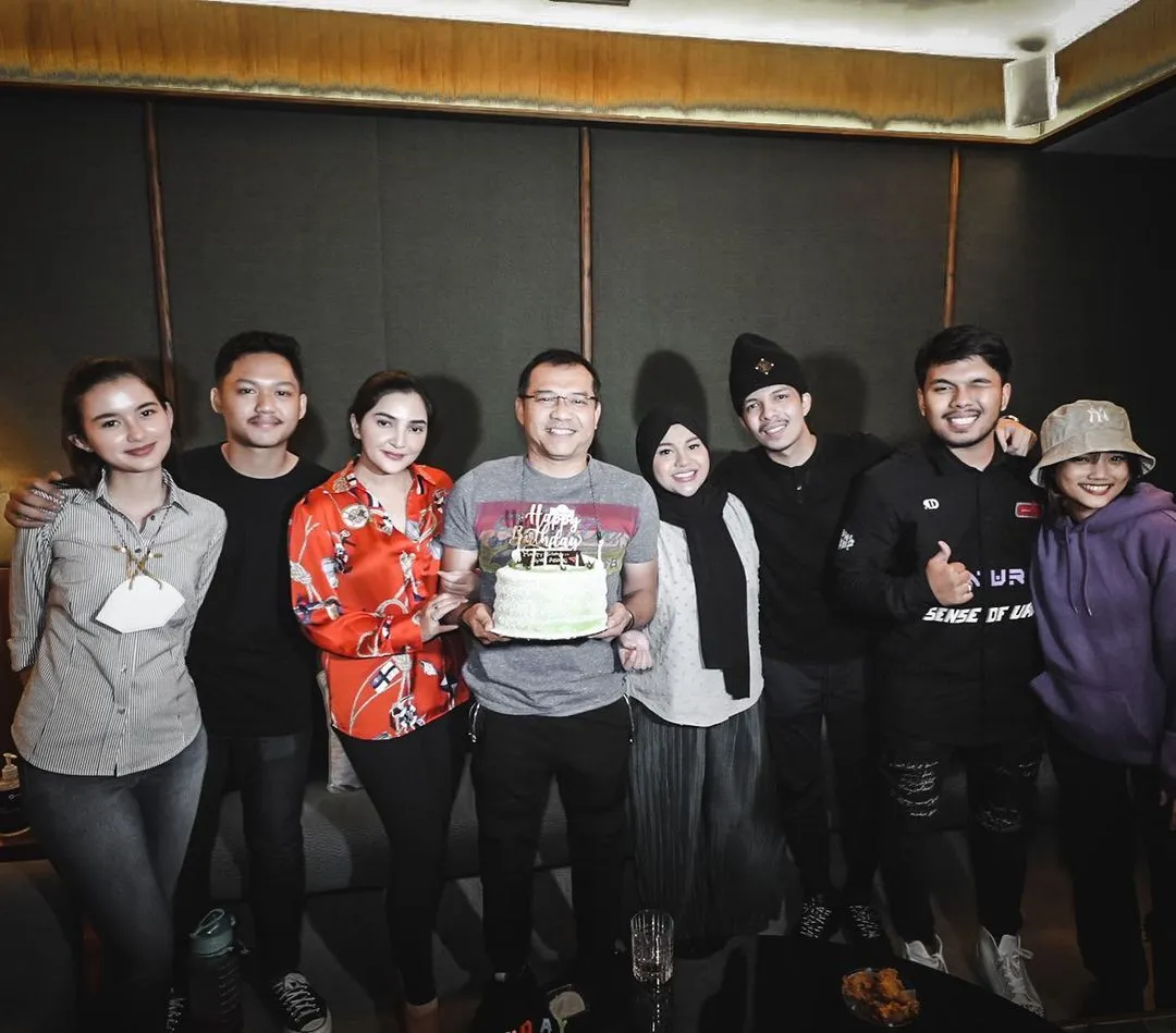 © instagram.com/attahalilintar