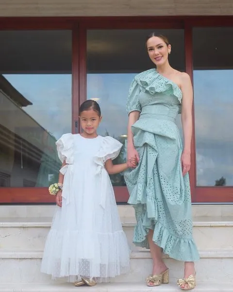 © instagram.com/charlottextie