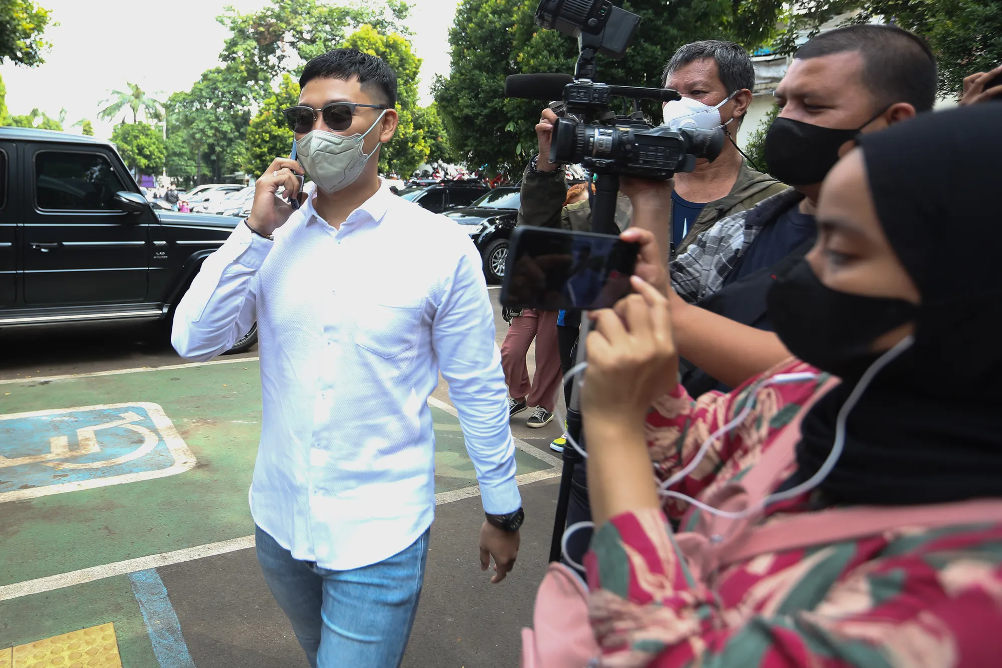 Harga Gono-Gini Milik Dewi Perssik