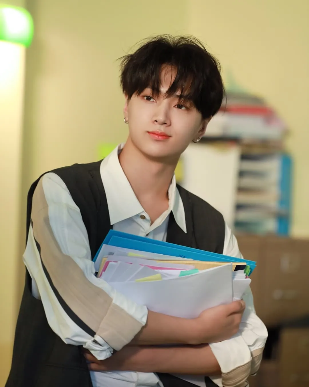 Tidak hanya dikenal sebagai trilingual idol, Jay juga dijuluki Wikipedia Berjalan oleh para fansnya. Itu karena rasa penasaran yang begitu besar dalam dirinya, hingga ia memiliki banyak pengetahuan yang jarang diketahui orang lain.