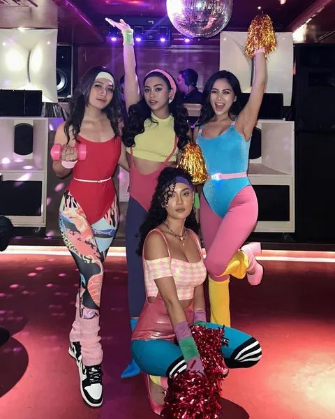 Sepatu yang dipakai Rachel juga nggak kalah mentereng. Sepatu keluaran Nodaleto Bulla Babies 65 Pink Basooka tersebut mencapai €690 (sekitar Rp 10,5 juta).
