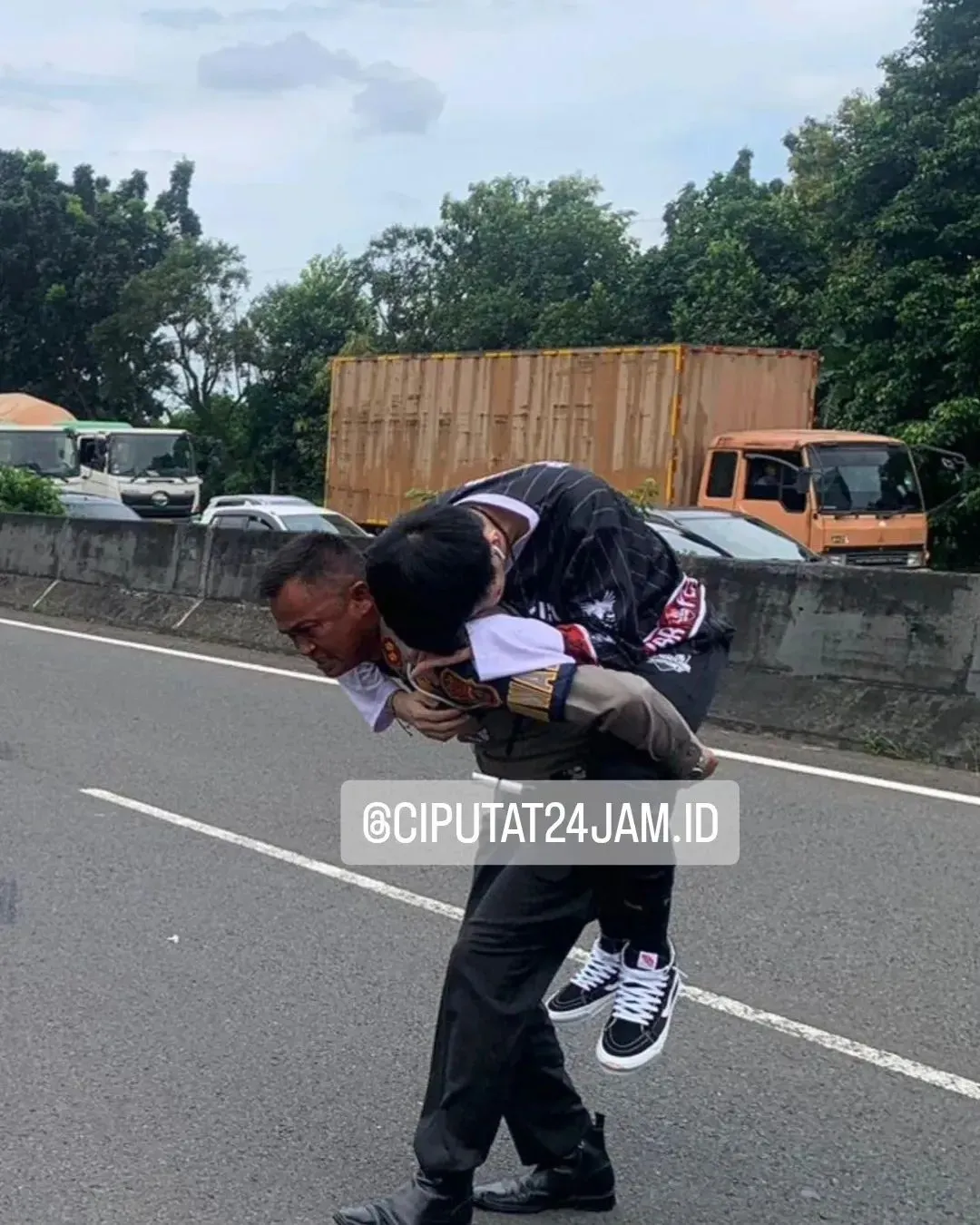 instagram.com/ciputat24jam.id